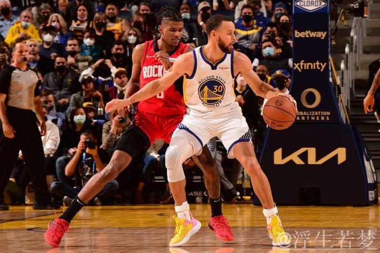 NBA季后赛4月29日：火箭对阵勇士 库里精彩表现集锦